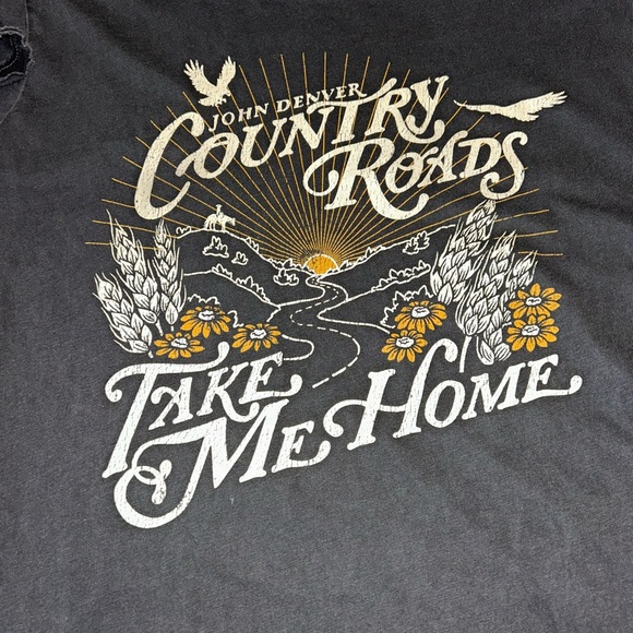 MIDNIGHT RIDER X JOHN DENVER COUNTRY ROADS GRAPHIC TEE IN SIZE XS - Picture 4 of 5